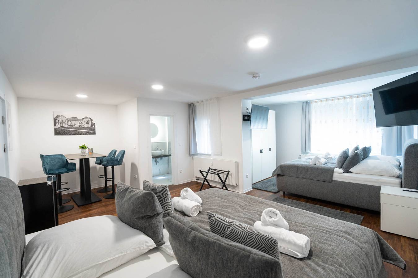 Hotel am Schlossplatz - Einzelzimmer mit Dusche und Wc in Hechingen, Neckar-Alb