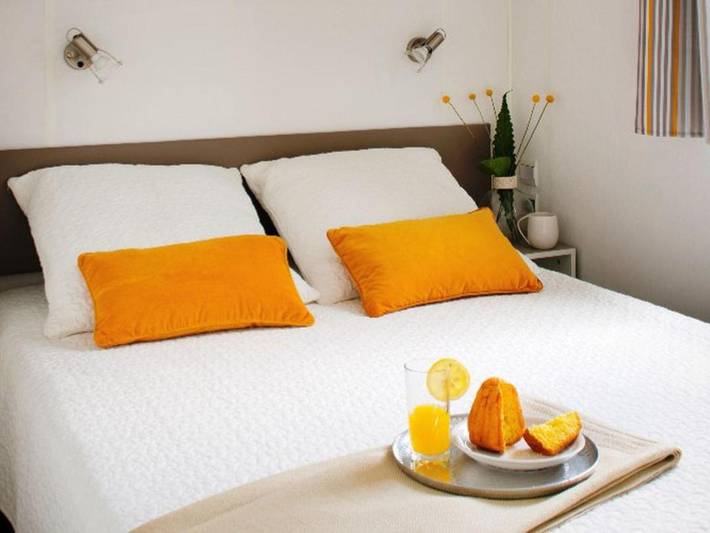 Location de vacances pour 4 personnes, avec terrasse et vue sur le lac à Champagnac-le-Vieux - 4