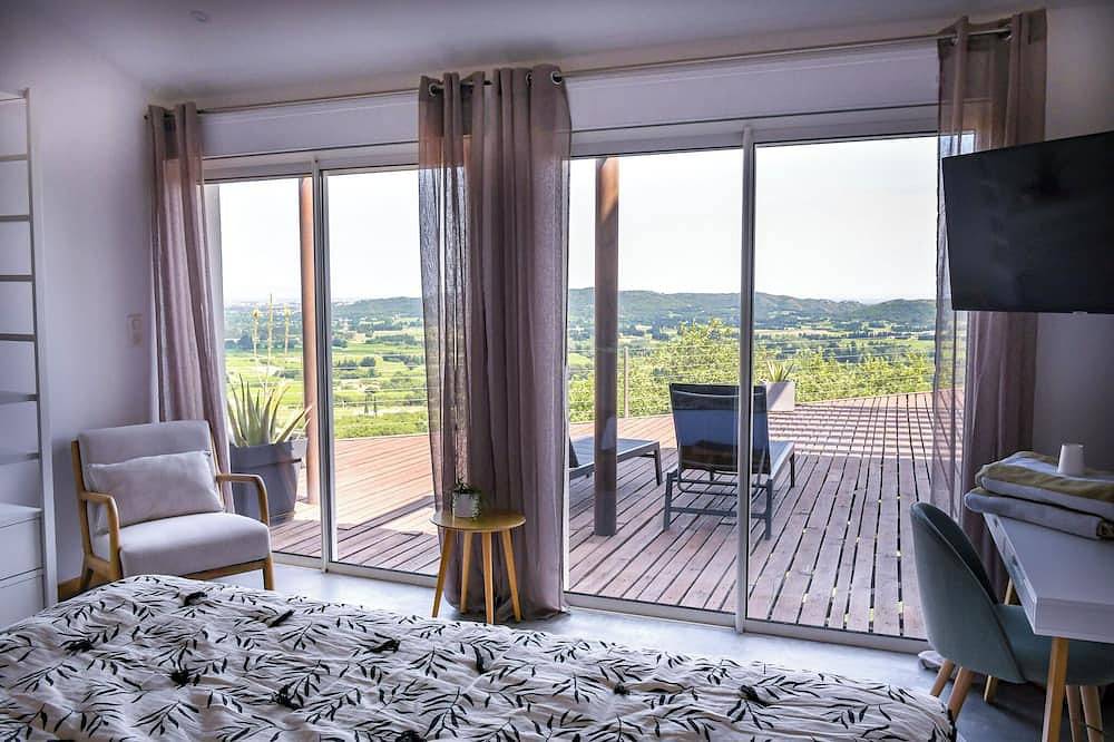Les Hauts d'Avignon - Guesthouse - Room 1 in Rochefort-du-Gard, Nimes region