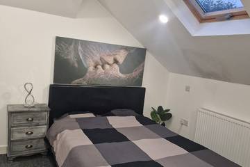 Loft for 2 Guests in Newham, London, Picture 1