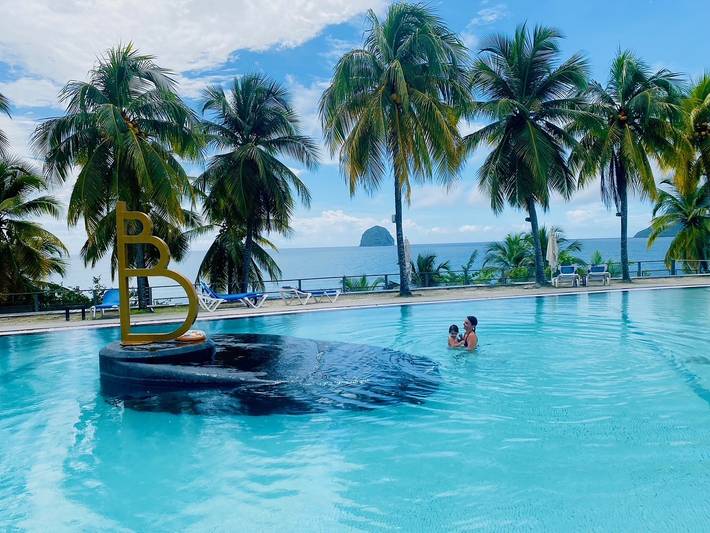 Studio pour 3 personnes, avec terrasse et piscine