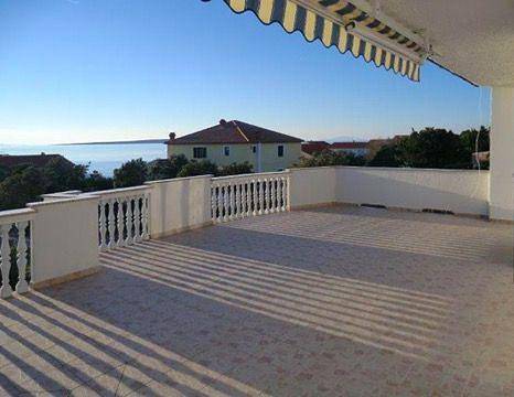 Ganze Ferienwohnung, Appartement "Mandre" mit Blick auf das Wasser in Mandre, Pag