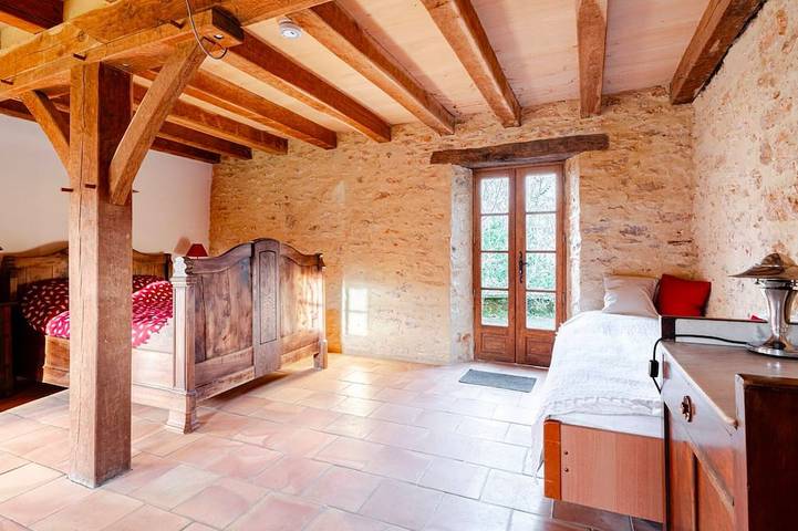 Location de vacances pour 8 personnes, avec terrasse et jardin, animaux acceptés à Campagnac-lès-Quercy - 2