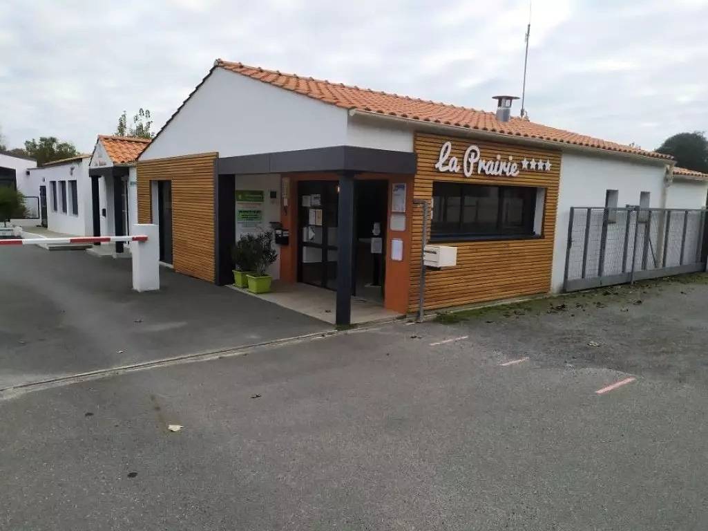 Mobilhome Grand Confort 24 m² / 2 chambres - terrasse couverte 4 personnes in Saint-Jean-de-Monts, Vendée