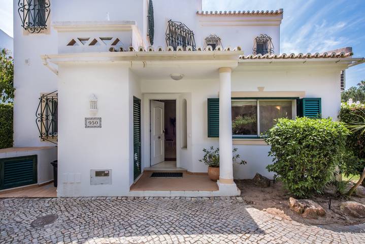 Villa "Mng Elliott 50" com piscina privada e Wi-Fi in Vale do Lobo, Almancil
