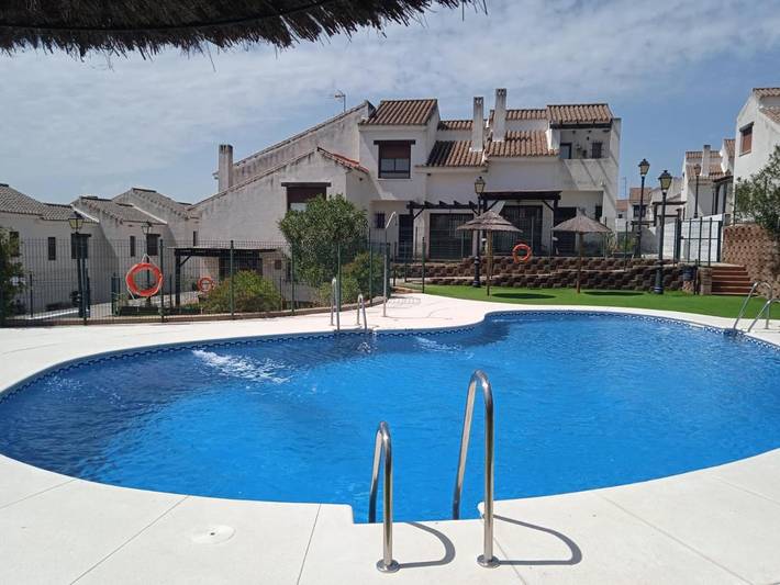 Casa rural para 6 personas, con Terraza y Jardín además de Piscina para niños y Piscina en El Ronquillo