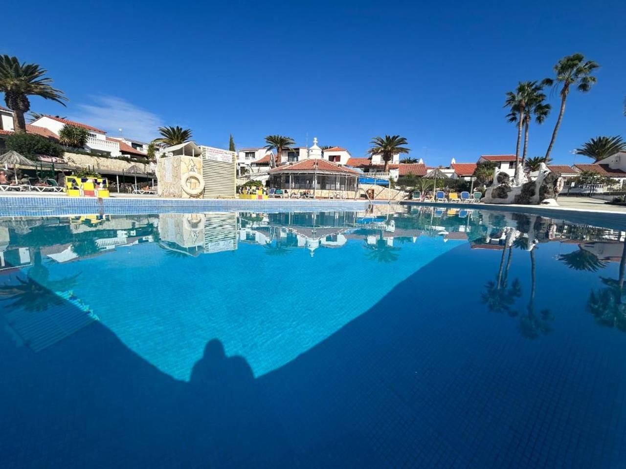 Villa de vacances 'Lola Sunset Place' avec vue mer, piscine chauffée et climatisation in Golf del Sur, San Miguel de Abona