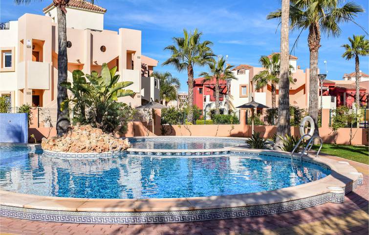 Gîte pour 4 personnes, avec terrasse et piscine à Torrevieja - 2