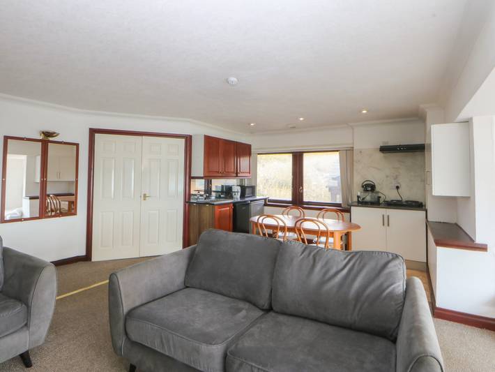 Entire apartment, Seaview Apartment 5 in Gwynedd