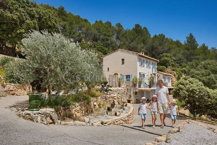 Maison de vacances pour 8 personnes, avec jardin ainsi que balcon et piscine, animaux acceptés à Jouques