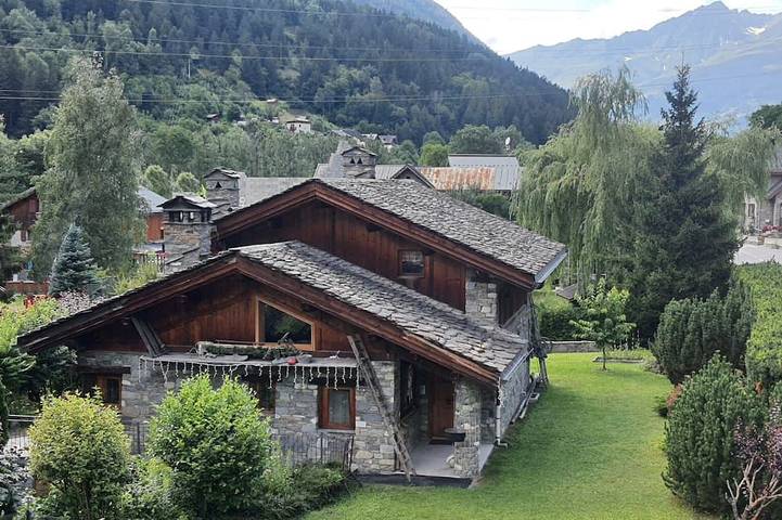 Chalet pour 12 personnes, avec sauna et jardin à Sainte-Foy-Tarentaise