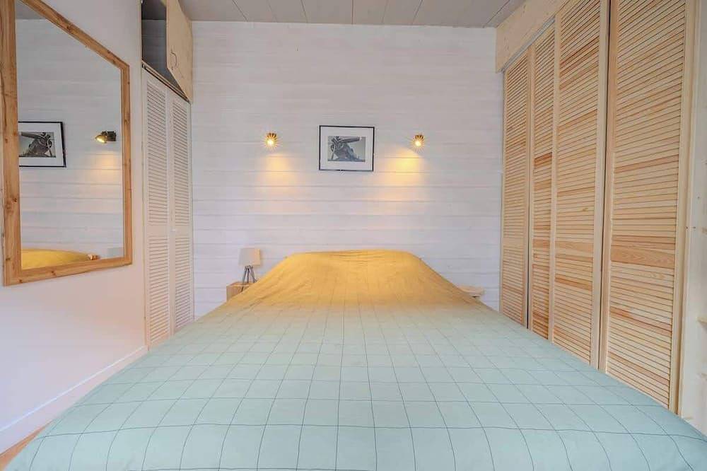 Enari House Summary: in Périgny, La Rochelle region