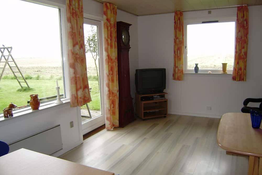 Nykøbing Mors. Schönes 70m2 Holzhaus am 300 M2 Gartengrund gelegen. in Nyköbing Mors, Morsø