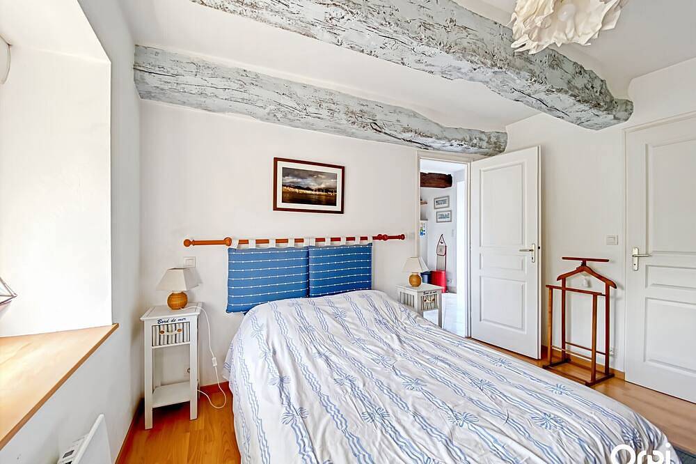 Independent Cottage in Kervignac, Sleeps 6, Peaceful Retreat, Parking in Kervignac, Côte des Mégalithes