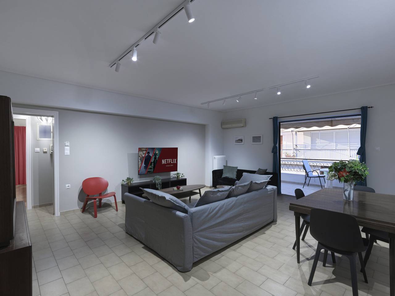 Entire apartment, Kotopouli 14 2 bd apt close to children's hospital in Central Section of Athens, Zografos