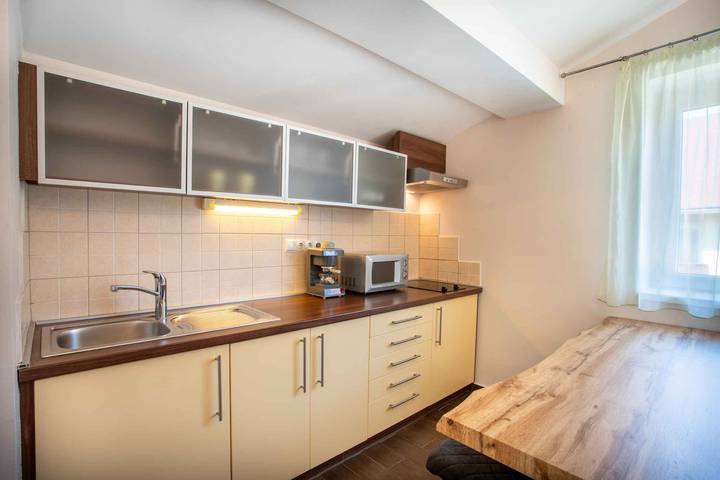 Ganze Ferienwohnung, Ferienwohnung mit Klimaanlage, Internet und großem Balkon  in Balatonboglar, Plattensee Südufer