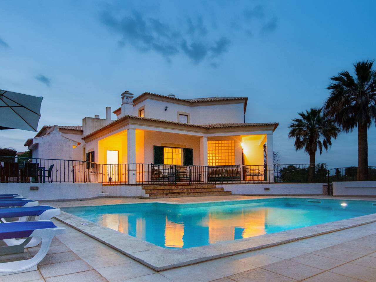 Villa à Albufeira 3 Chambres, 7 Pers, Piscine Privée, Jardin, Clim, Wifi, Bbq, Tv Satellite in Paderne, Faro District