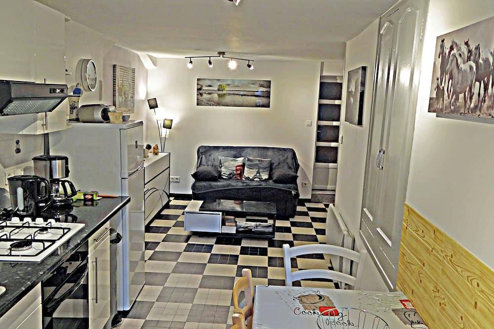 Appartement entier, Gîte 40 m² pour 2 à 4 personnes in Vals-les-Bains, Parc naturel régional des Monts d'Ardèche