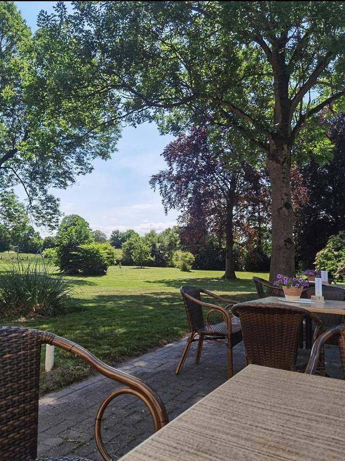 Gîte pour 6 personnes, avec jardin ainsi que vue et terrasse à Berne - 4