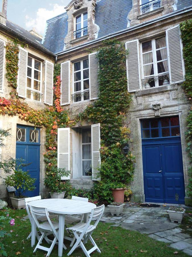 Chambre d’hôte pour 4 personnes, avec Terrasse ainsi que Jardin et Vue à Bayeux - 3