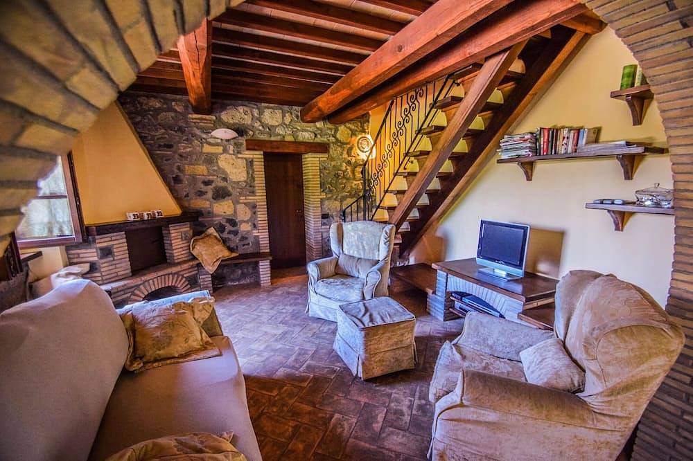 House with private pool, fenced garden, bikes near Orvieto and lake Bolsena in Orvieto, Provincia de Terni
