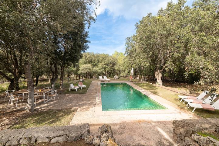 Villa für 6 Personen, mit Terrasse und Garten in Artà