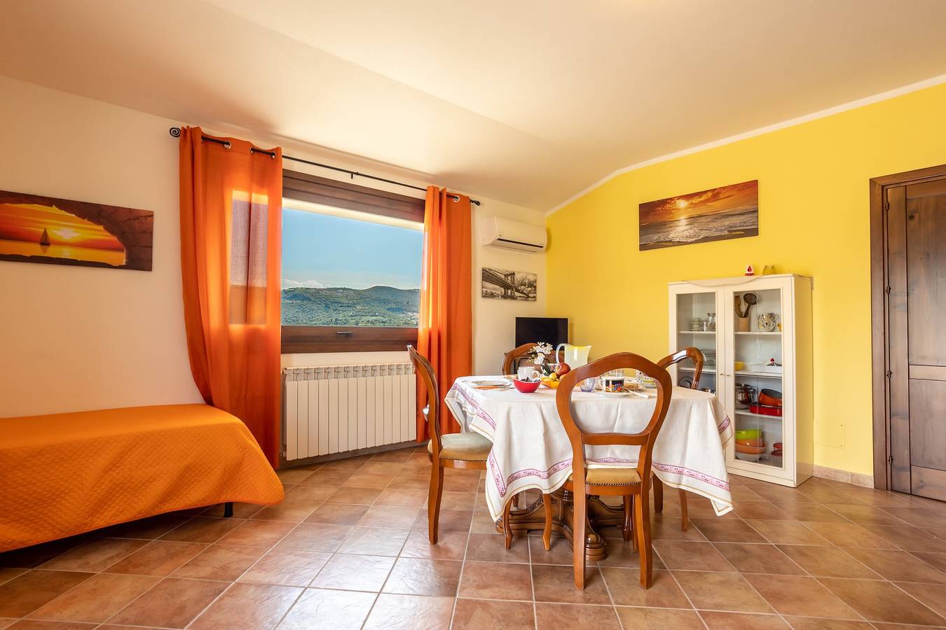 Ganze Wohnung, Ferienwohnung „Casa Vacanza Con Vista Panoramica“ mit Bergblick, privater Terrasse & Wlan in Viddalba, Sassari Provinz