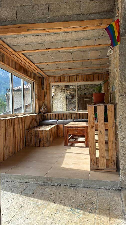 Location de vacances pour 4 personnes, avec Balcon et Terrasse ainsi que Jardin et Vue à Menglon - 2