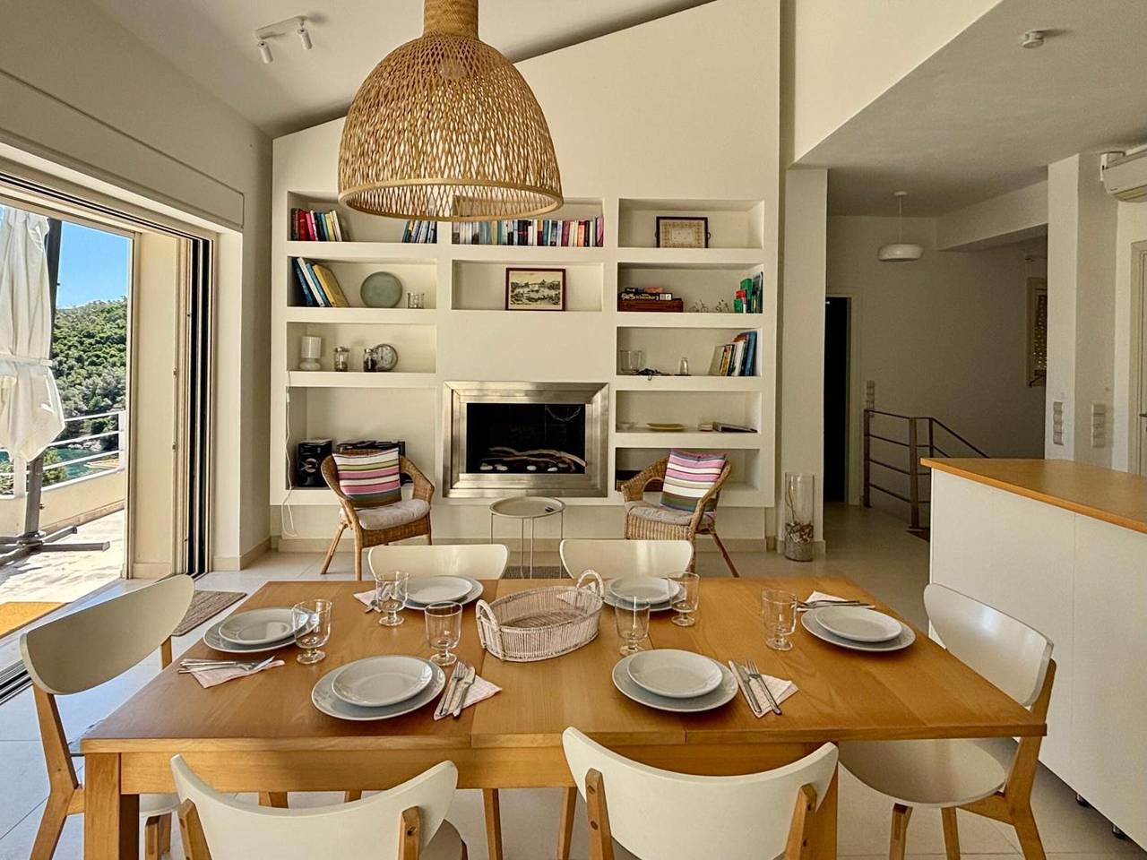 Villa 'Ktima Bird Paradise - Three-Bedroom' with Sea View, Balcony and Wi-Fi in Geni, Greece
