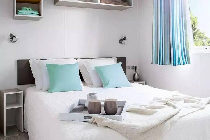 Camping pour 6 personnes à Brem-sur-Mer - 2