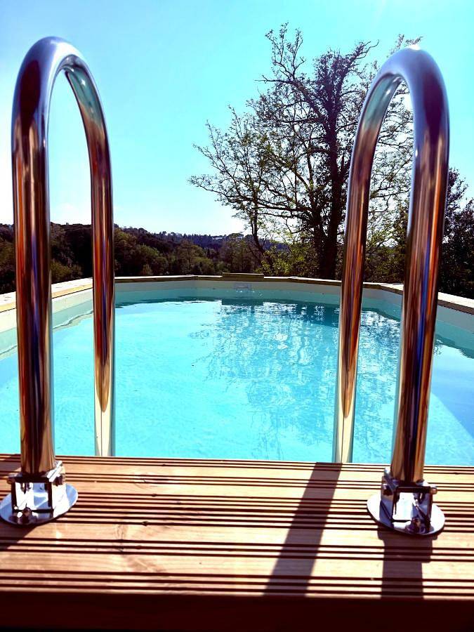 Ferienhaus für 6 Personen, mit Balkon und Terrasse sowie Garten und Pool in Lari