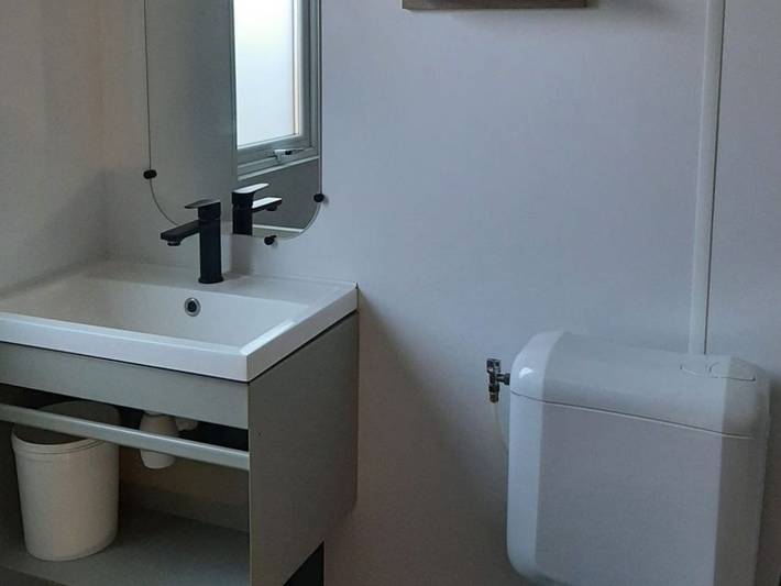 Mobil home pour 3 personnes, avec terrasse et piscine à Le Pradet - 4