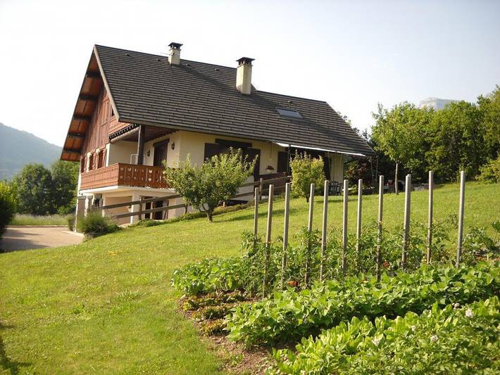 Gîte pour 2 personnes, avec terrasse à Thoiry (Savoie) - 2