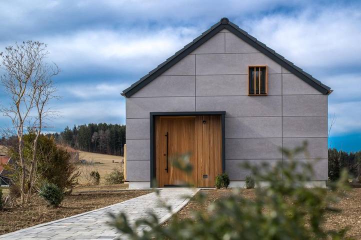 Ferienhaus für 5 Personen, mit Balkon und Whirlpool sowie Terrasse und Garten in Hohenau