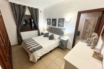 Villa for 8 People in Playa Blanca, Yaiza, Photo 1