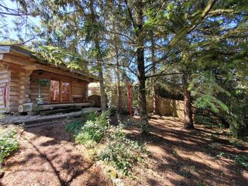 Camping pour 5 personnes, avec terrasse ainsi que jardin et vue dans l' Aube