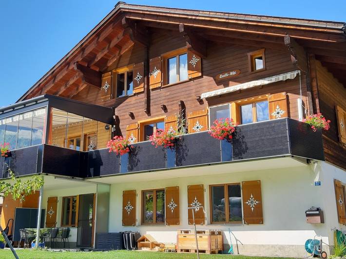 Ganze Ferienwohnung, Ferienwohnung Schweizer, Obersaxen-Affeier - 2.5 Zimmer Ferienwohnung für max. 4 Pers. im Og in Obersaxen, Obersaxen-Mundaun