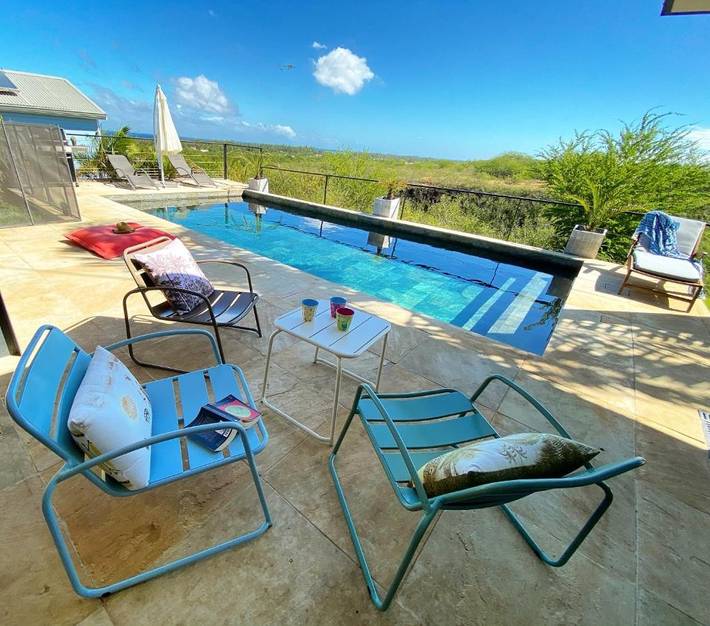 Location de vacances pour 9 personnes, avec piscine ainsi que jardin et vue, adapté aux familles à La Saline les Bains - 3