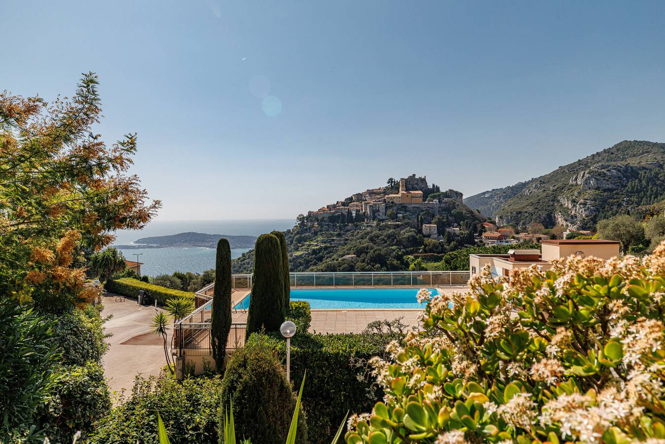 Studio entier, Les Balcons d'Eze in Èze, Côte méditerranéenne (France)