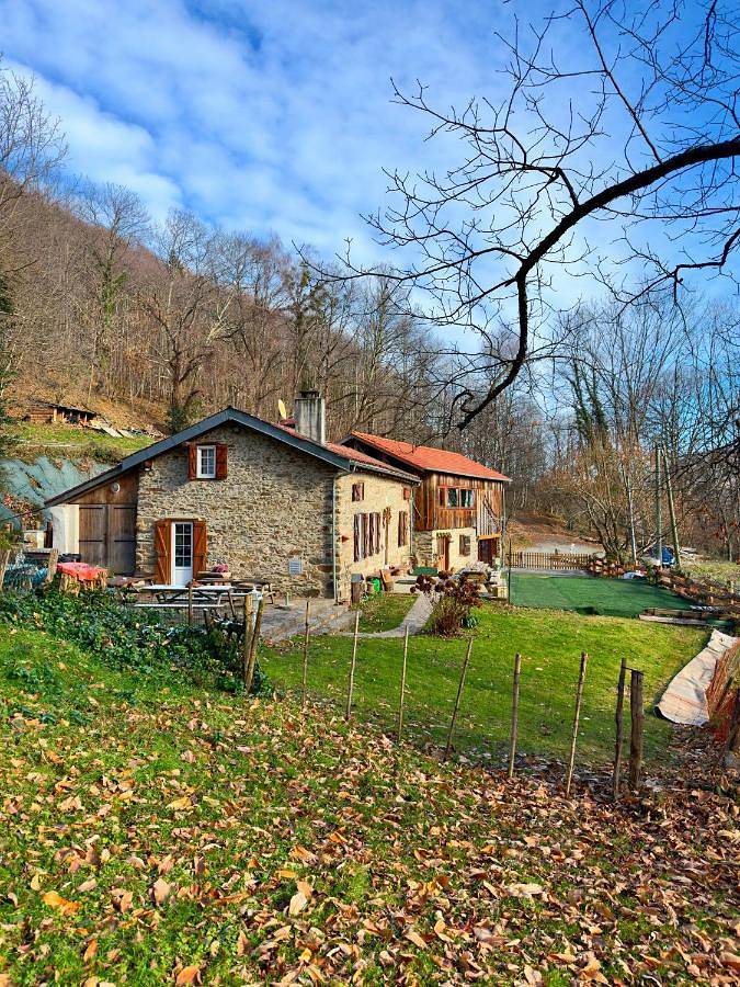 Location de vacances pour 15 personnes, avec Terrasse à Sengouagnet