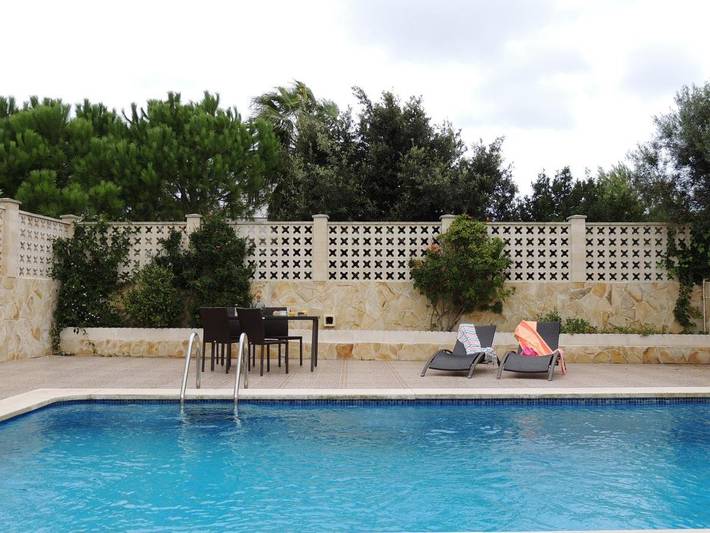 Location de vacances pour 6 personnes, avec jardin et piscine, animaux acceptés à Es Castell - 3