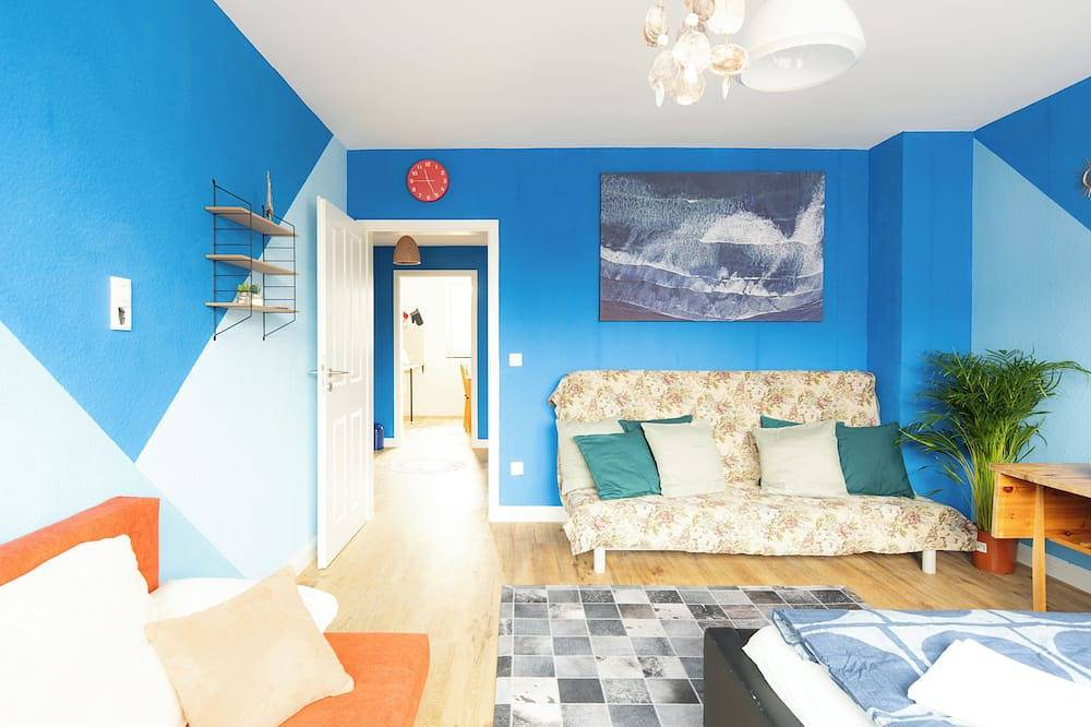 Entire apartment, - Ocean Haven Deluxe with Coastal Charm - 2-Room Sea-Inspired Apartment 75 qm - in Duisburg, Ruhr district