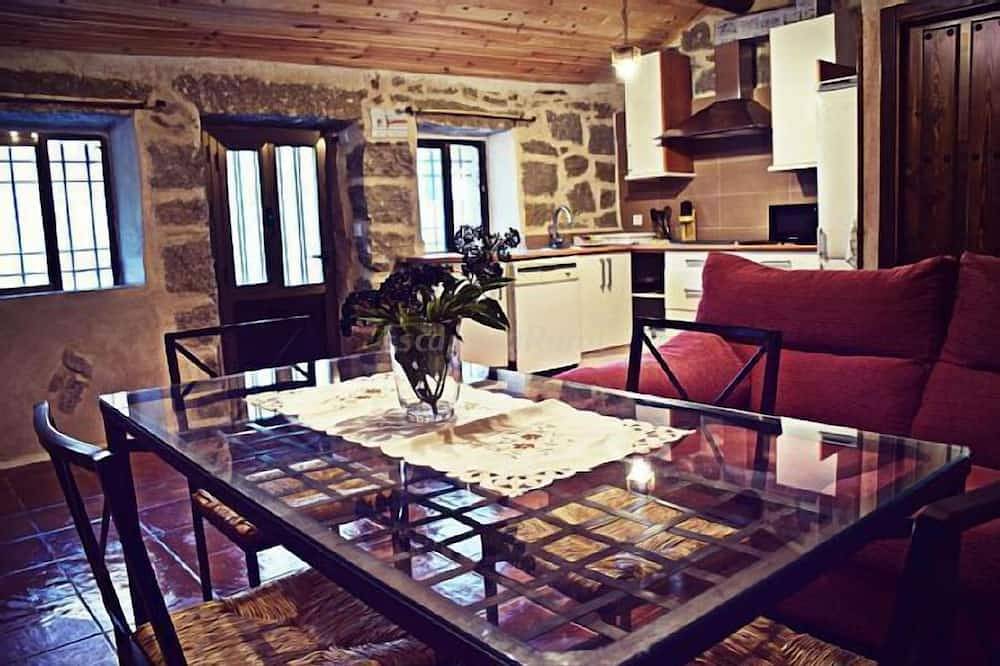 Self catering El Rincón de Iruelas for 4 people in El Barraco, El Burguillo Reservoir