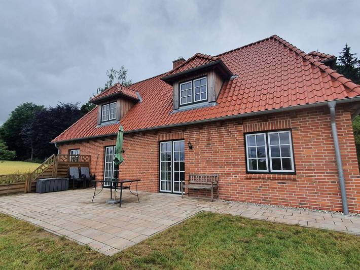 Ferienwohnung für 6 Personen, mit Balkon und Terrasse sowie Garten in Kreis Segeberg - 2