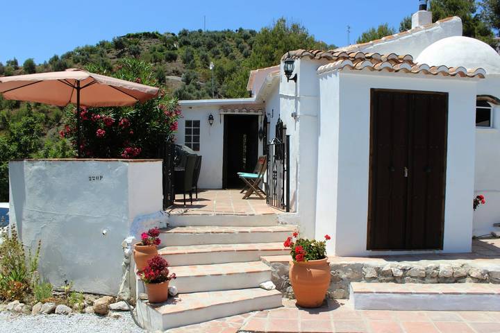 Casa rural para 5 personas, con jardín en Torrox - 2