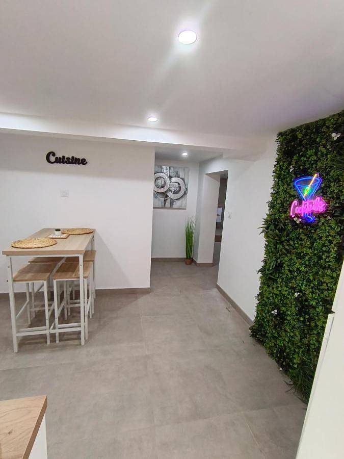 Gîte pour 2 personnes, avec jacuzzi et jardin à Châteaugay - 3