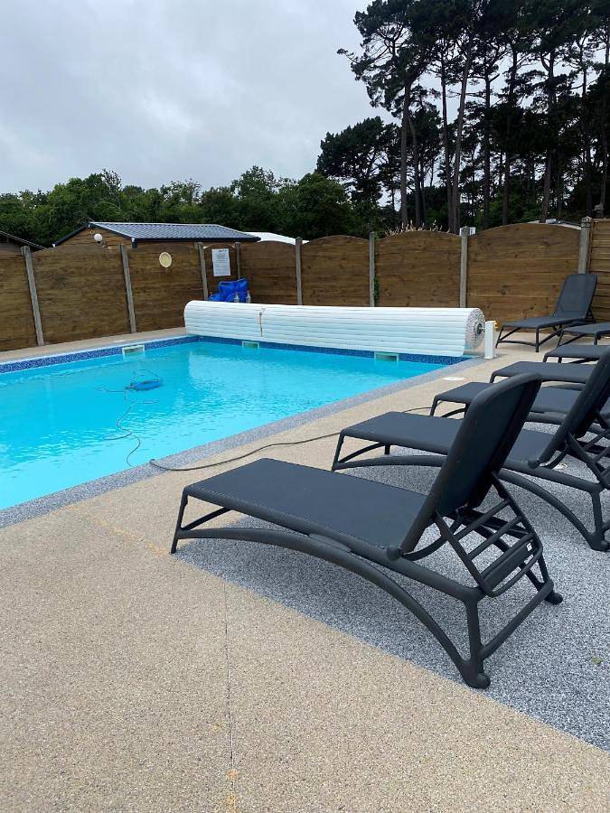 Camping pour 2 personnes, avec piscine et terrasse à Perros-Guirec - 4