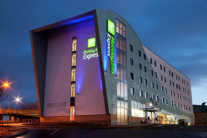 Hotel para 3 personas - 1