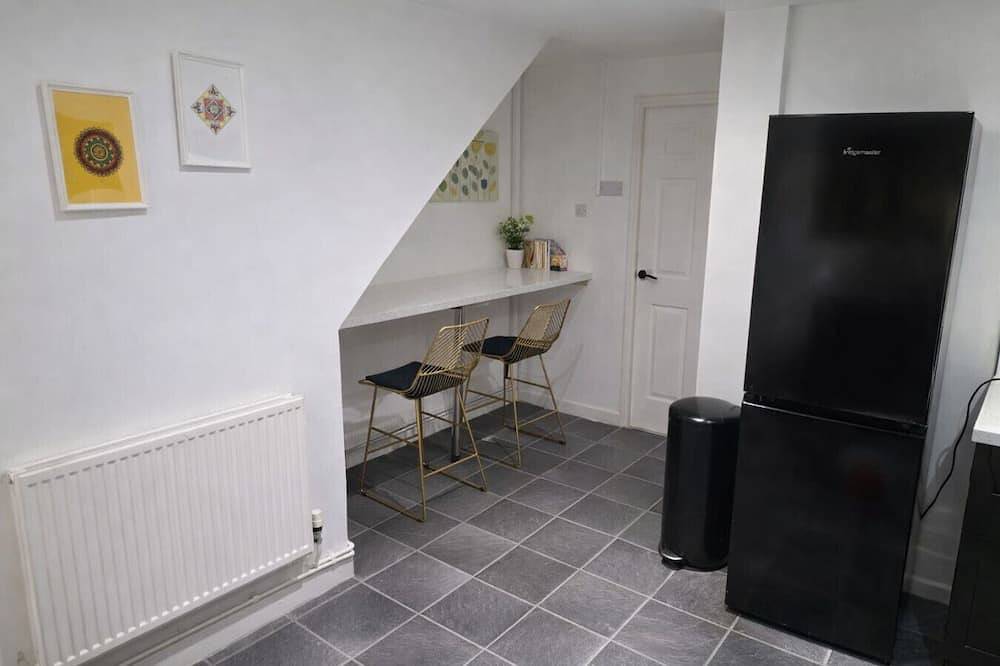 Stylish Urban Home with Modern Comforts in Greater Manchester