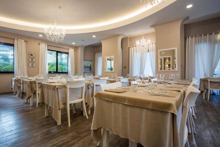 Hotel per 3 persone, con Balcone e Terrazza nonché Giardino e Panorama a Milano Marittima
